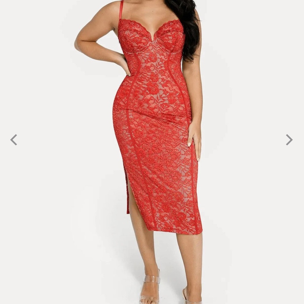 Shapewear All-Lace Hourglass Corset Side Slit Midi Dress  large